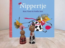 met de poppetjes van Nippertje kun je het hele verhaal zelf naspelen.