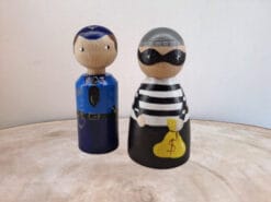 Deze agent en boef zijn goed aan elkaar gewaagd.